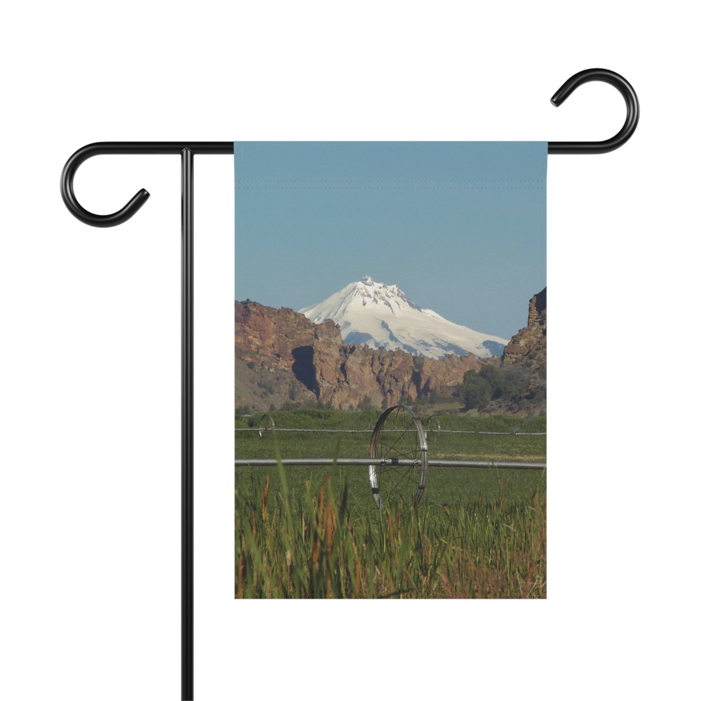 Mountain & Rocky Cliffs Garden & House Banner