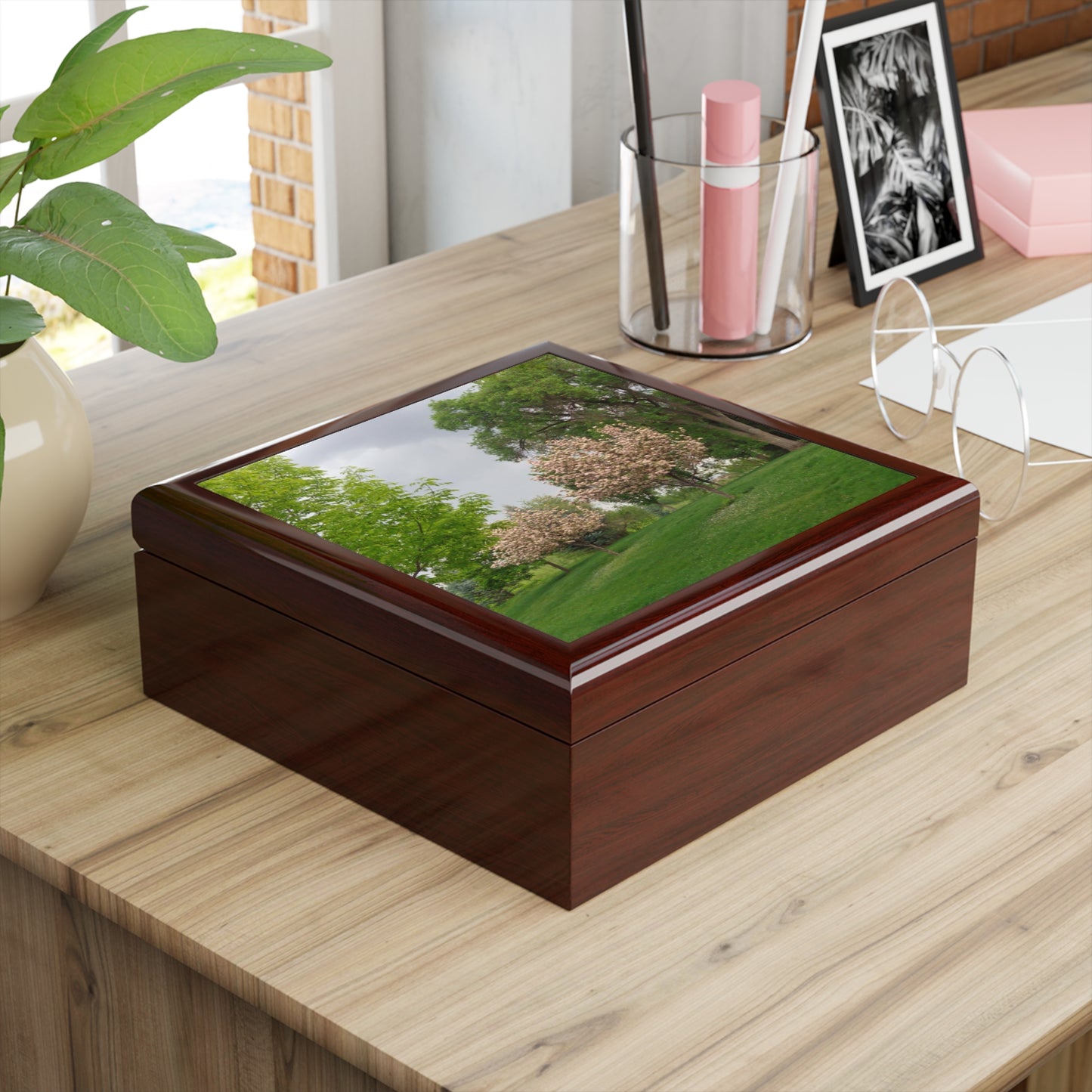 Spring In The Air Jewelry Box ~ 7.24"