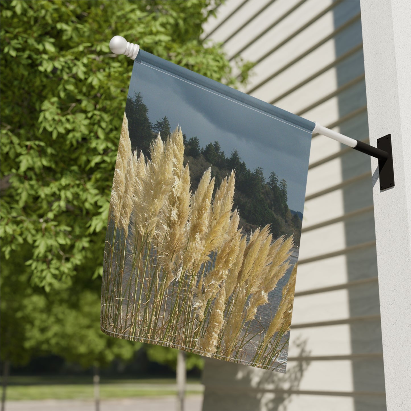 Golden Coastal Pampas Garden & House Banner