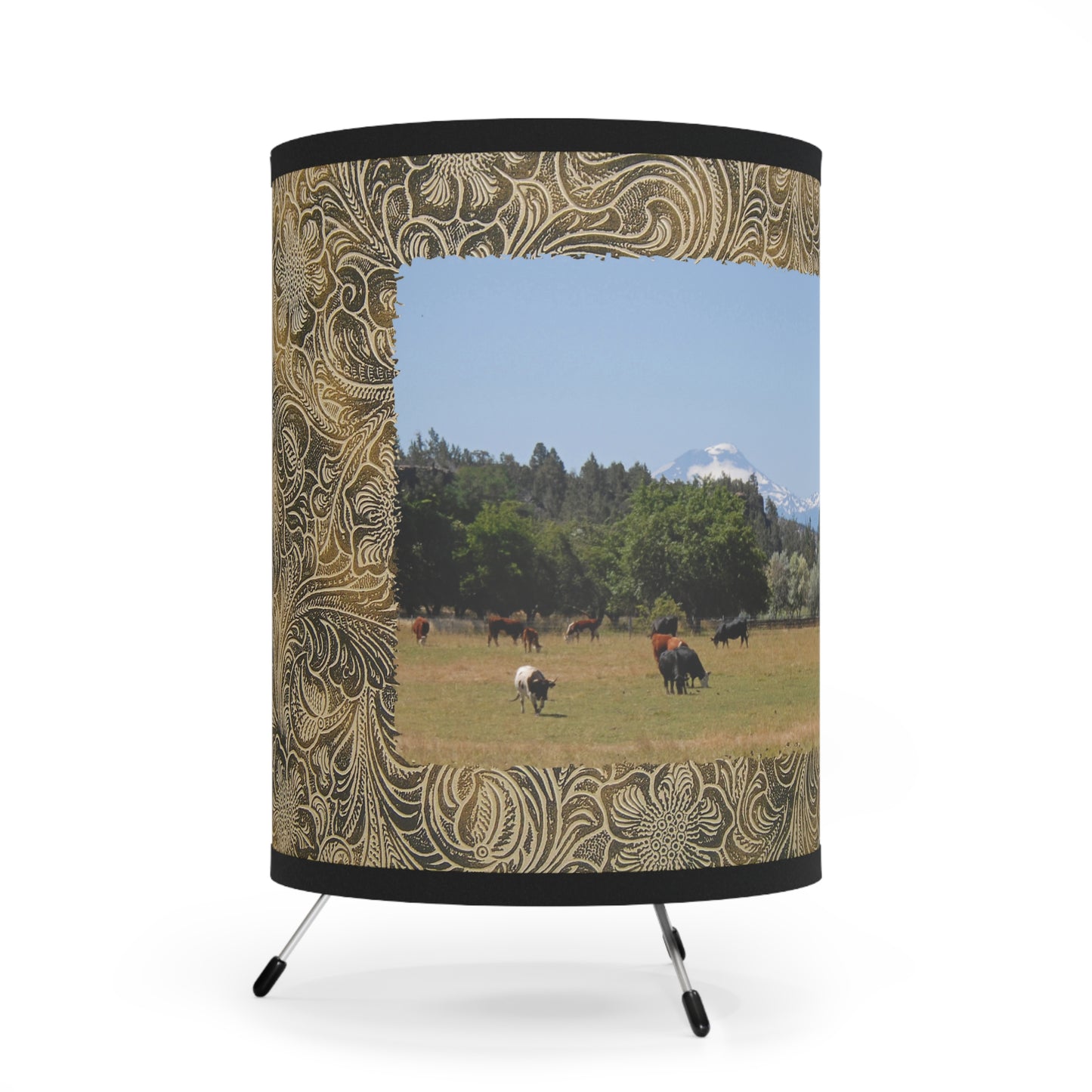 Picturesque Cattle Tripod Lamp