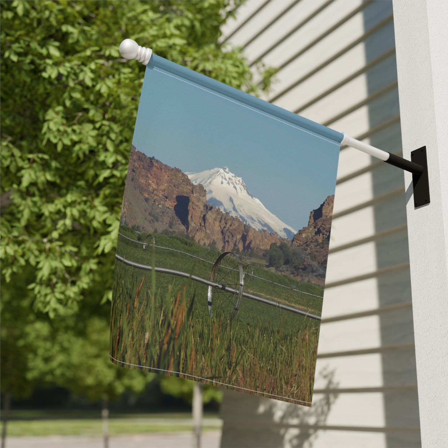 Mountain & Rocky Cliffs Garden & House Banner