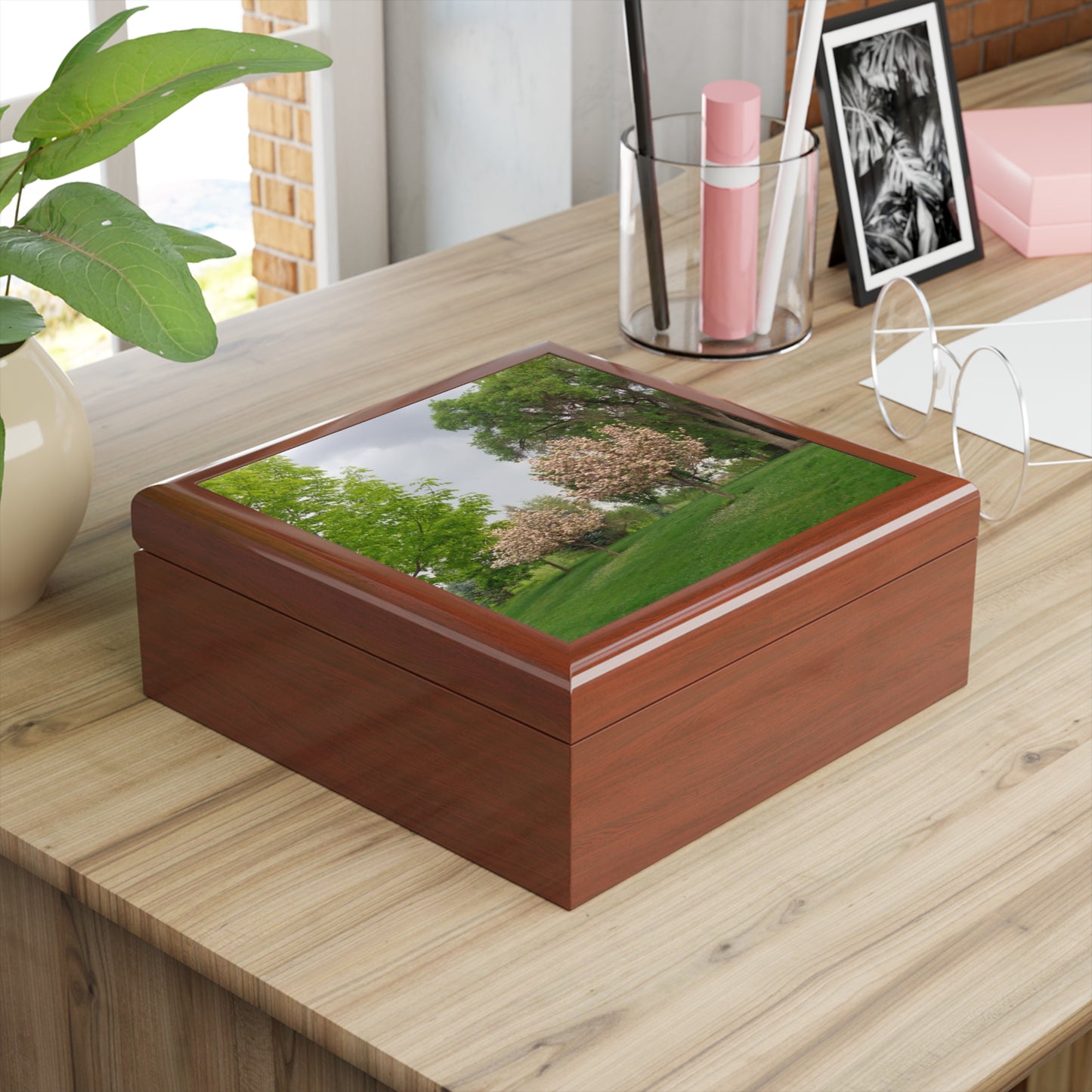 Spring In The Air Jewelry Box ~ 7.24"